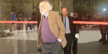 Λυκουρέζος και Παναγόπουλος αρνούνται το κατηγορητήριο για τη «μαφία των φυλακών»