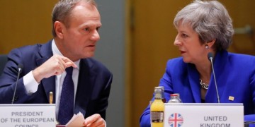 Παράταση του Brexit έως τις 30 Ιουνίου ζητά η Μέι