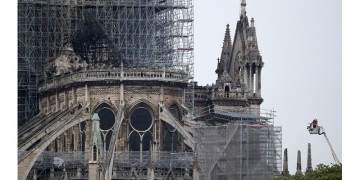 Δάκρυα για την Παναγία των Παρισίων σε όλο τον πλανήτη (βίντεο)