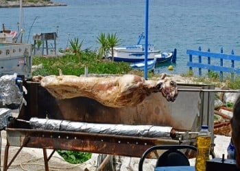 Κυριακή του Πάσχα: Σουβλίζουμε με καλό καιρό στο μεγαλύτερο μέρος της χώρας