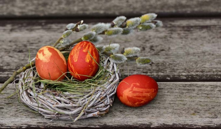 Πάσχα στον Πόντο: Γλεντούσαν και τραγουδούσαν συνοδεία ποντιακής λύρας