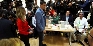 Ισπανία εκλογές: Οι Σοσιαλιστές του Σάντσεθ νικητές χωρίς αυτοδυναμία