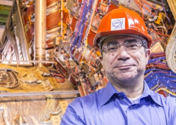 Ο ερευνητής του CERN Πάρης Σφήκας μέλος της Βρετανικής Βασιλικής Ακαδημίας Επιστημών