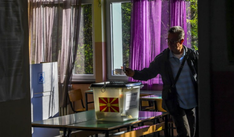 Έγκυρες οι προεδρικές εκλογές στα Σκόπια – Το ποσοστό συμμετοχής ξεπερνά το 40%