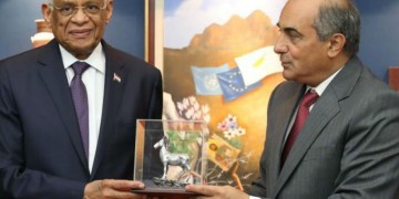 Το σκάνδαλο με τις χρυσές βίζες συγκλονίζει την Κύπρο