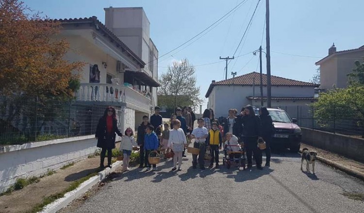 Τα κάλαντα των Βαΐων έψαλαν και φέτος στο Θρυλόριο Κομοτηνής (βίντεο)