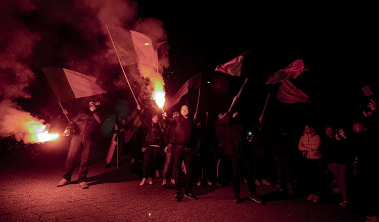 Ιταλία: Επεισόδια κατά την απομάκρυνση Ρομά από προάστιο της Ρώμης (φωτο)