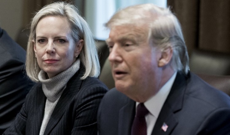 ΗΠΑ: Τέλος η Νίλσεν από την κυβέρνηση Τραμπ