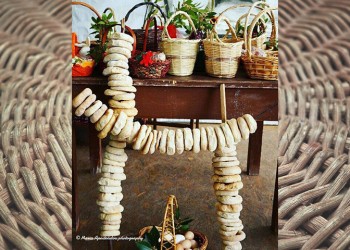 Σάββατο του Λαζάρου οι Πόντιες φτιάχνουν κερκέλια για το βάεμαν των παιδιών