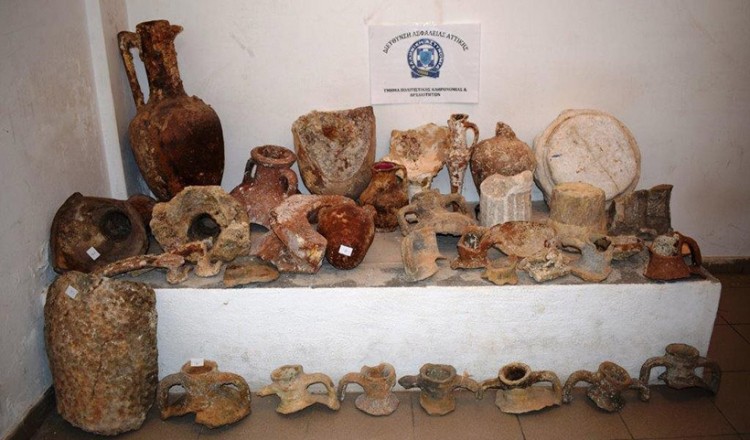 Σύλληψη 65χρονου για παράνομη κατοχή αρχαίων κινητών μνημείων