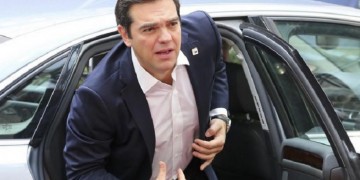 Συνάντηση Τσίπρα με εκπροσώπους της ελληνικής εθνικής μειονότητας Αλβανίας