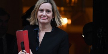 Βρετανία: Η Άμπερ Ραντ βγαίνει από την κούρσα για τη διαδοχή της Τερέζα Μέι