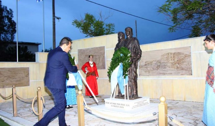 Έντονη συγκίνηση στα αποκαλυπτήρια του μνημείου για τη Γενοκτονία των Ποντίων στα Άνω Λιόσια (βίντεο)