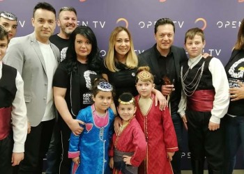 Ασλανίδου, Βαμβακίδης και αδελφοί Τσαχουρίδη στην εκπομπή «100 χρόνια Μνήμης» για τη Γενοκτονία των Ποντίων (βίντεο)