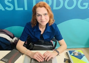 Ασλί Ερντογάν: Η εξορία μοιάζει με φυλακή, και το τραύμα της είναι πολύ βαρύ...