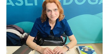 Ασλί Ερντογάν: Η εξορία μοιάζει με φυλακή, και το τραύμα της είναι πολύ βαρύ...