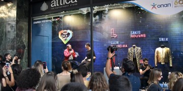 Γιατί Σάκης Ρουβάς, Ελένη Φουρέιρα και SNIK μπήκαν στη βιτρίνα του attica City Link; (βίντεο, φωτο) - Media Gallery