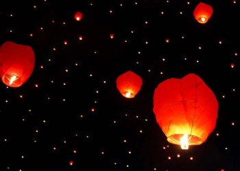 100 φανάρια θα φωτίσουν τον ουρανό της Θεσσαλονίκης ξημερώματα 19ης Μαΐου, στη μνήμη των θυμάτων της Γενοκτονίας των Ποντίων