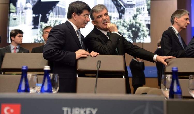 Τουρκία: Γκιούλ και Νταβούτογλου επικρίνουν την ακύρωση των δημοτικών εκλογών