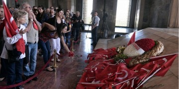 Επίσημη αργία για τους Τούρκους η 19η Μαΐου – Τι γιορτάζουν