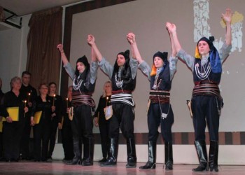 Οι Λαρισαίοι τίμησαν τα θύματα της Γενοκτονίας των Ποντίων στο «Χατζηγιάννειο»