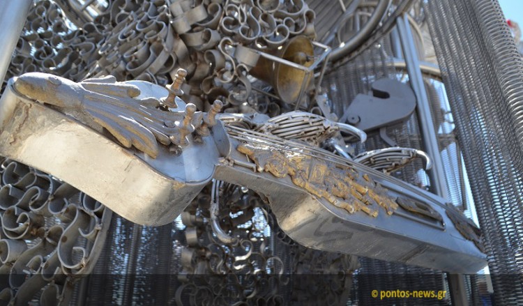 Τι συμβολίζει το «Πυρρίχιο Πέταγμα», το νέο Μνημείο για τη Γενοκτονία των Ποντίων στον Πειραιά (φωτο) - Media Gallery