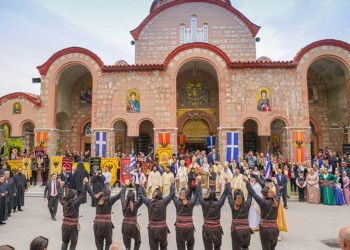 Λεβέντικη σέρρα στην Παναγία Σουμελά για τα 100 χρόνια από τη Γενοκτονία των Ποντίων (βίντεο)