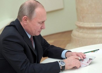 Ο Πούτιν υπέγραψε νόμο για ρωσικά διαβατήρια σε Ουκρανούς πολίτες