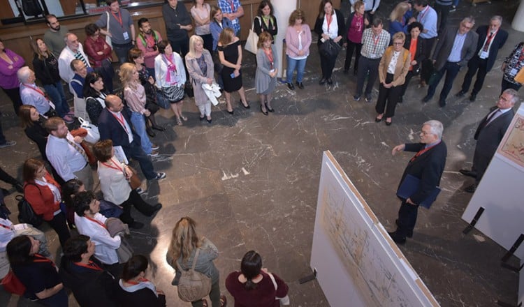 Οι θησαυροί της Βιβλιοθήκης του ΑΠΘ βγαίνουν από τα υπόγεια