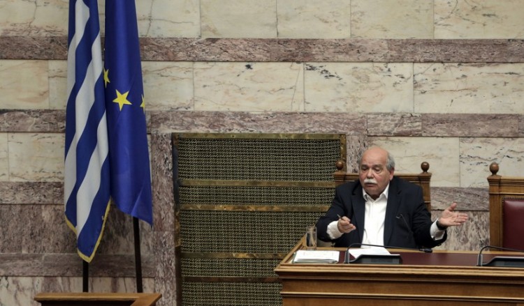 Ν. Βούτσης: Στη Βουλή δεν έγινε ούτε μία μονιμοποίηση
