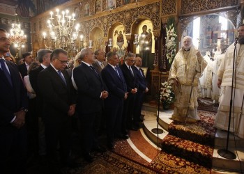 Ο Μητσοτάκης στο συλλείτουργο του Ελπιδοφόρου με τον μητροπολίτη Νέας Ιωνίας και Φιλαδελφείας Γαβριήλ