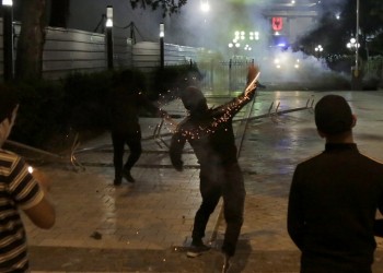 Έκρυθμη κατάσταση στην Αλβανία – Συγκρούσεις στα Τίρανα μετά την ακύρωση των εκλογών