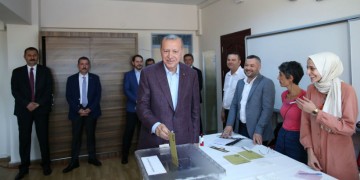 Τουρκία: Ψήφισε ο Ερντογάν – Αναμένει αυξημένη προσέλευση στις κάλπες