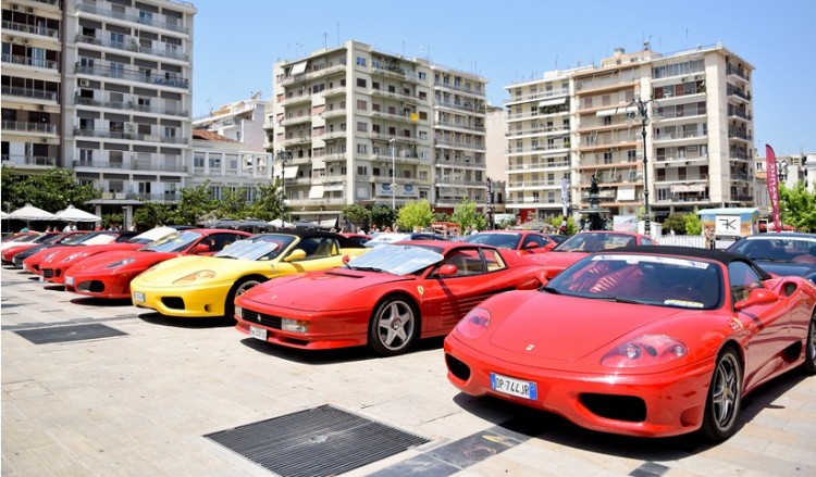 Λάμψη από Ferrari στην Πάτρα