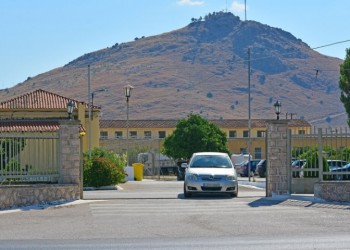 Απόδραση από τις φυλακές της Τίρυνθας: Αναζητείται ο «τοξοβόλος του Συντάγματος»