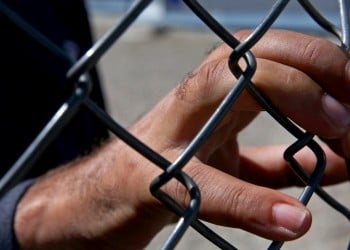 Το Πολιτιστικό Κέντρο Κούρδων στην Ελλάδα καταγγέλλει «παράνομες παραδόσεις» αγωνιστών στην Τουρκία
