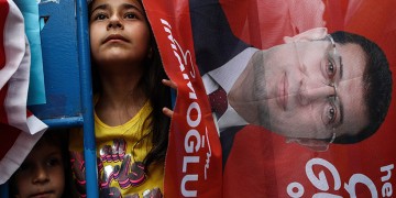 Εκρέμ Ιμάμογλου: Ο έκπτωτος δήμαρχος της Κωνσταντινούπολης που αψήφησε τον Ερντογάν