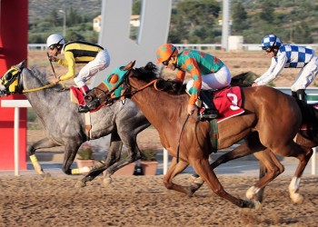 Το θέαμα ξεκινά στις 18:00 την Κυριακή στο Markopoulo Park