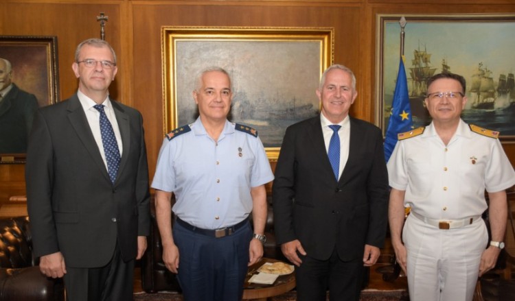 Παραίτηση-βόμβα του επικεφαλής των συνομιλιών για τα ΜΟΕ με την Τουρκία