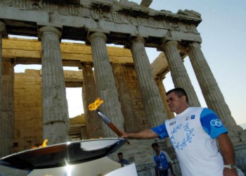 Πέθανε ο Μπάμπης Χολίδης
