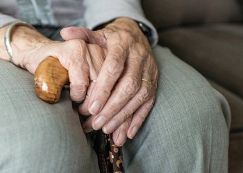 Νέες ενδείξεις ότι η νόσος Πάρκινσον μπορεί να ξεκινά από το έντερο