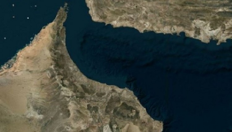 Εκρήξεις σε τάνκερ στον Κόλπο του Ομάν