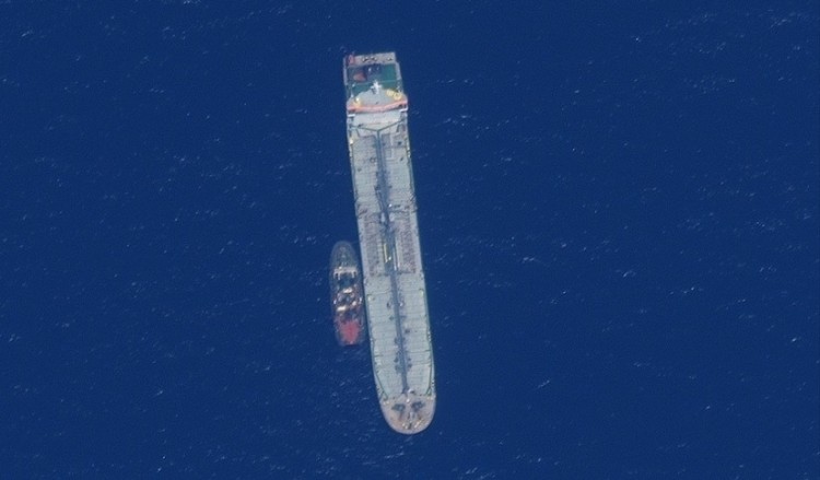 Κόλπος Ομάν: Οι ΗΠΑ δίνουν φωτογραφίες που «δείχνουν» το Ιράν για την επίθεση στα τάνκερ