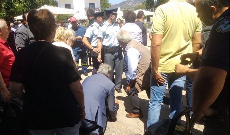 Σφακιά: Ο Πολάκης έδωσε τις πρώτες βοήθειες σε άνδρα με επιληπτική κρίση