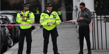 Πέντε τραυματίες από επίθεση με μαχαίρι σε εμπορικό κέντρο στο Μάντσεστερ (βίντεο)