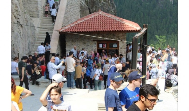 Μετά από 4 χρόνια, η Παναγία Σουμελά στον Πόντο είδε ήδη χιλιάδες επισκέπτες