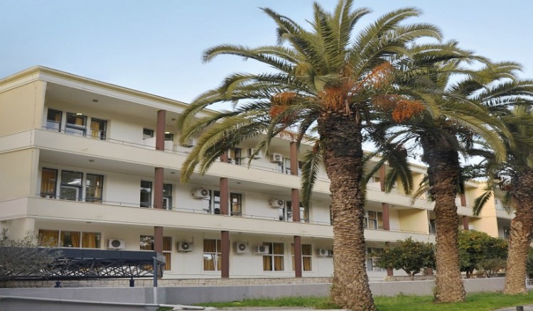 Οικογενειακή τραγωδία στο Ηράκλειο: Γιος επιτέθηκε με μαχαίρι σε μητέρα και αδερφή 2