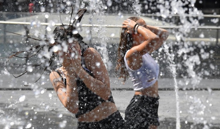 Καύσωνας στην Ευρώπη: Στην Ισπανία το πρώτο θύμα της ζέστης