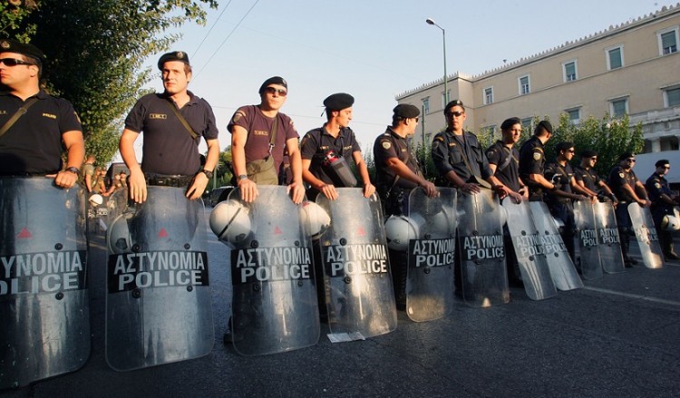 Πράσινο φως για την πρόσληψη 1.500 ειδικών φρουρών