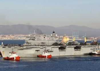 Η Βρετανία στέλνει και τρίτο πλοίο στον Περσικό